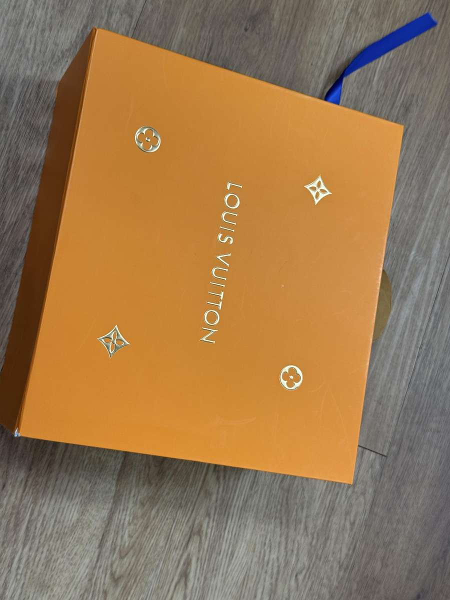 오메가 씨마스터아쿠아테라 풀박 직영몰 관련 가방 이미지 88